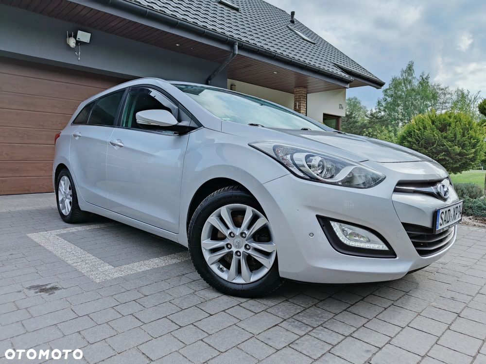 Hyundai i30 blue Kombi 1.6 CRDi Classic - 34