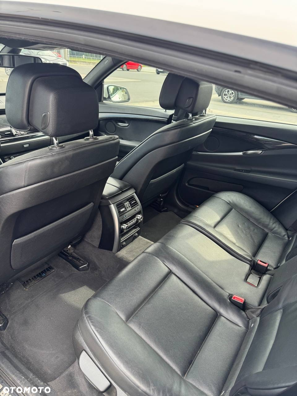 BMW 5GT 530d xDrive - 15