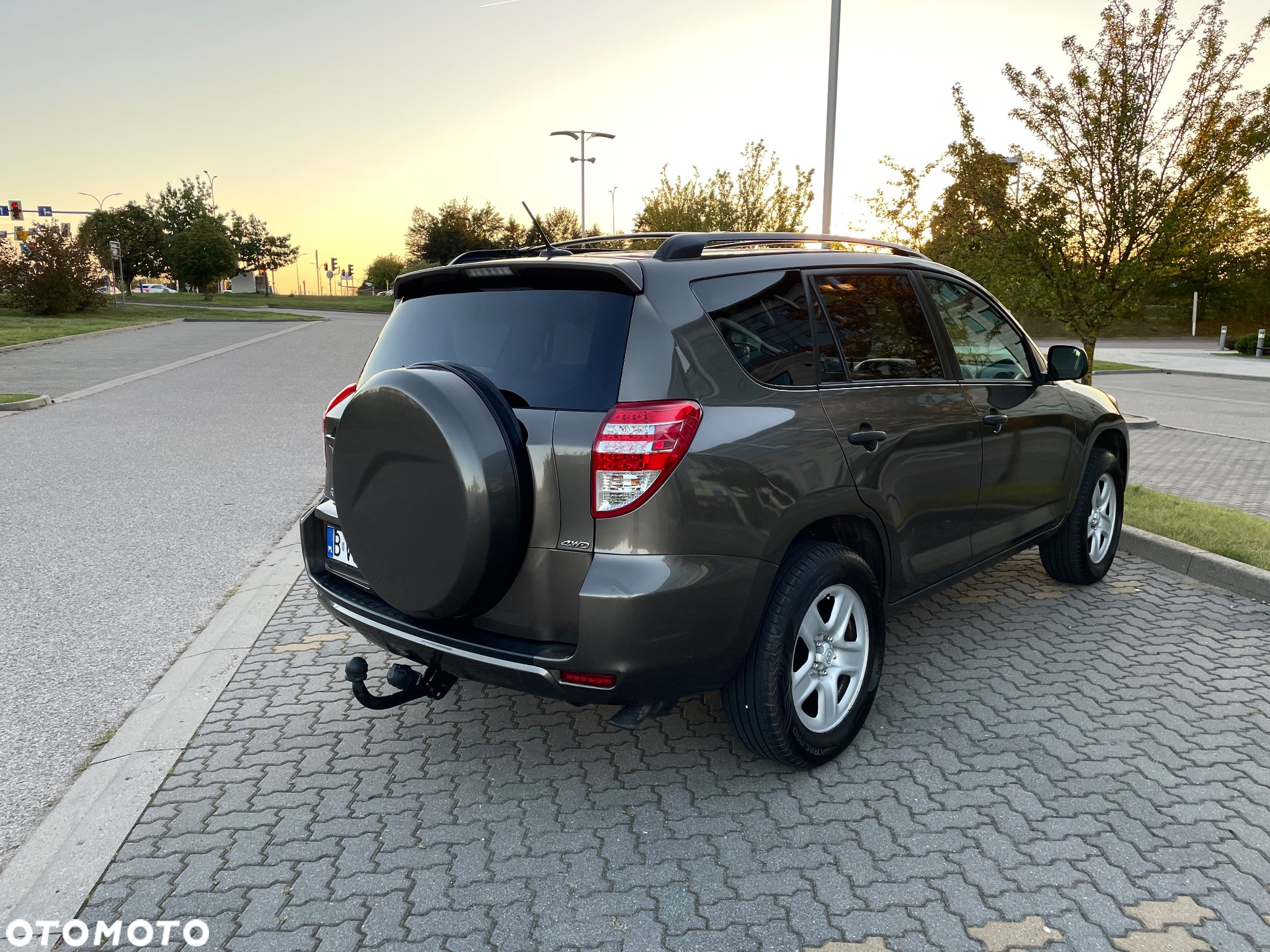 Toyota RAV4 - 6