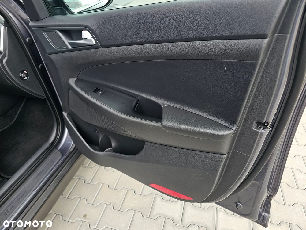 Hyundai Tucson blue 1.6 GDi 2WD Navi - 36