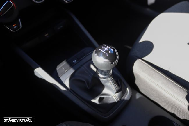 Kia Stonic 1.2 MPi Dynamic - 16