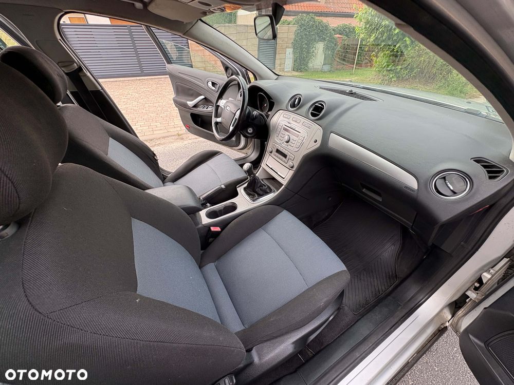 Ford Mondeo 1.8 TDCi Gold X - 16