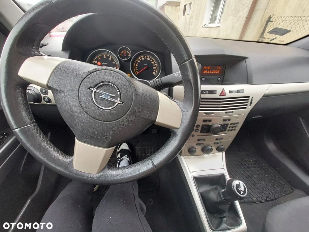 Opel Astra 1.8 Innovation - 5