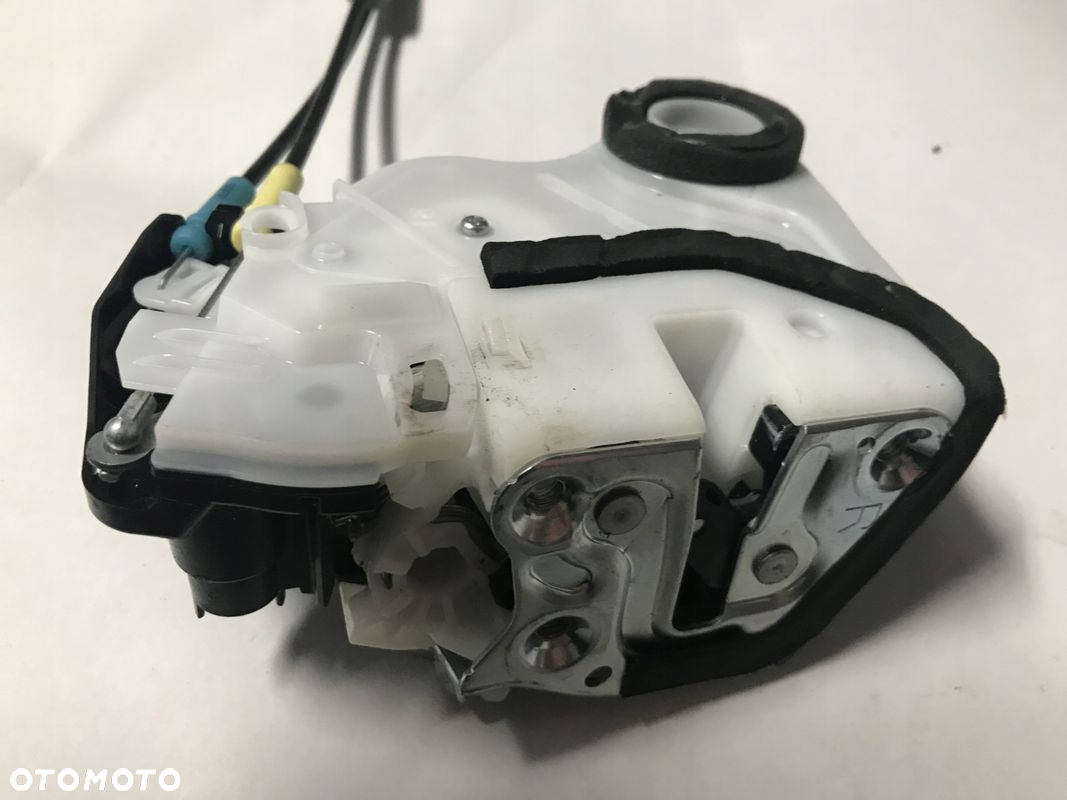 SUZUKI SWIFT MK8 ZAMEK DRZWI PRAWY PRZÓD EUROPA - 3