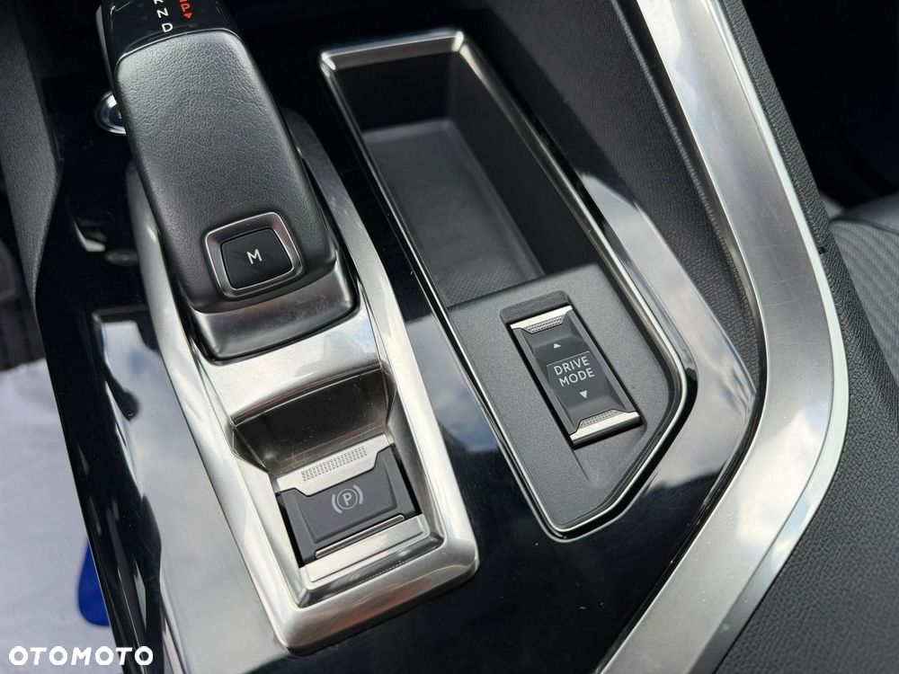 Peugeot 3008 BlueHDi 130 Stop & Start EAT8 Allure Pack - 25