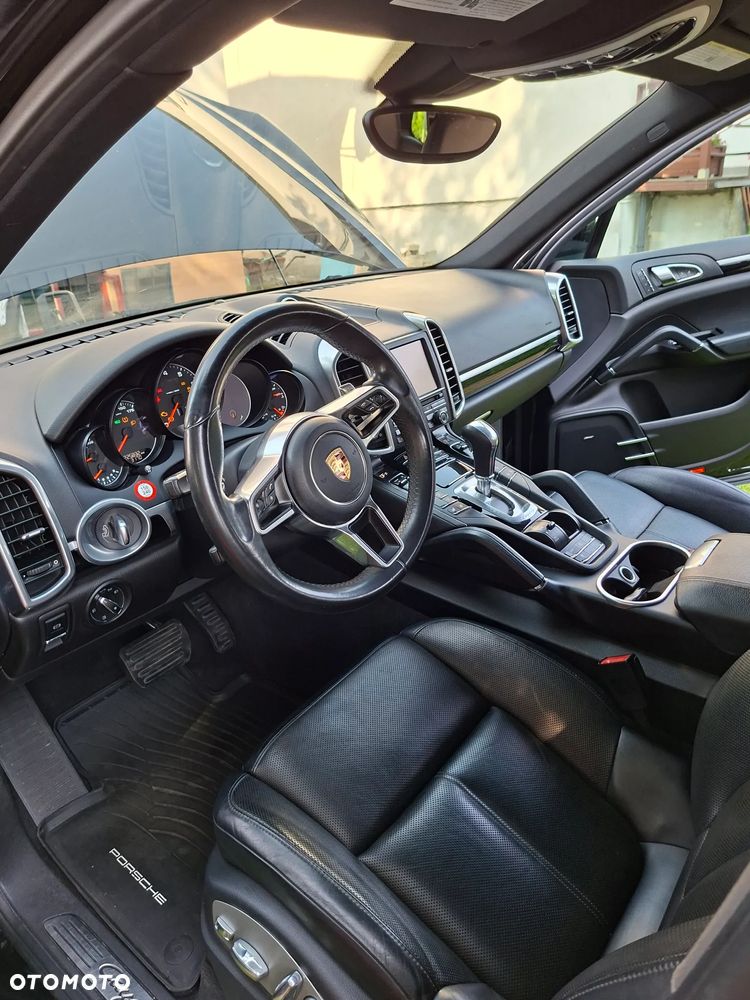 Porsche Cayenne - 8