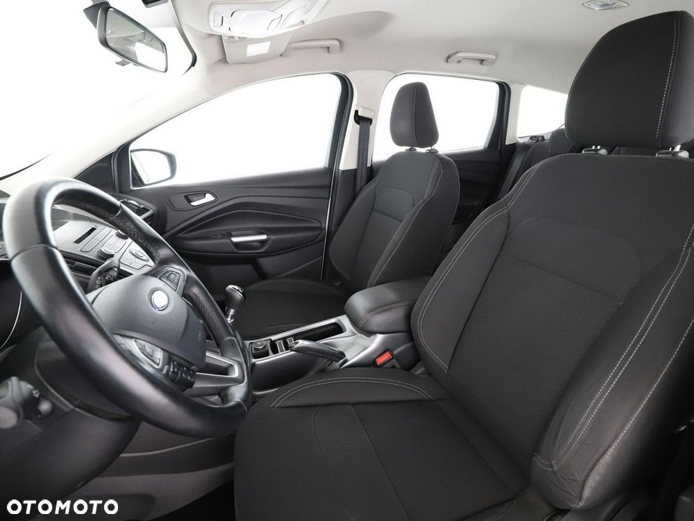 Ford Kuga 1.5 EcoBoost 2x4 Trend - 14