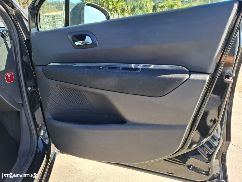 Peugeot 5008 1.6 HDi Tech-Motion CMP6 - 41