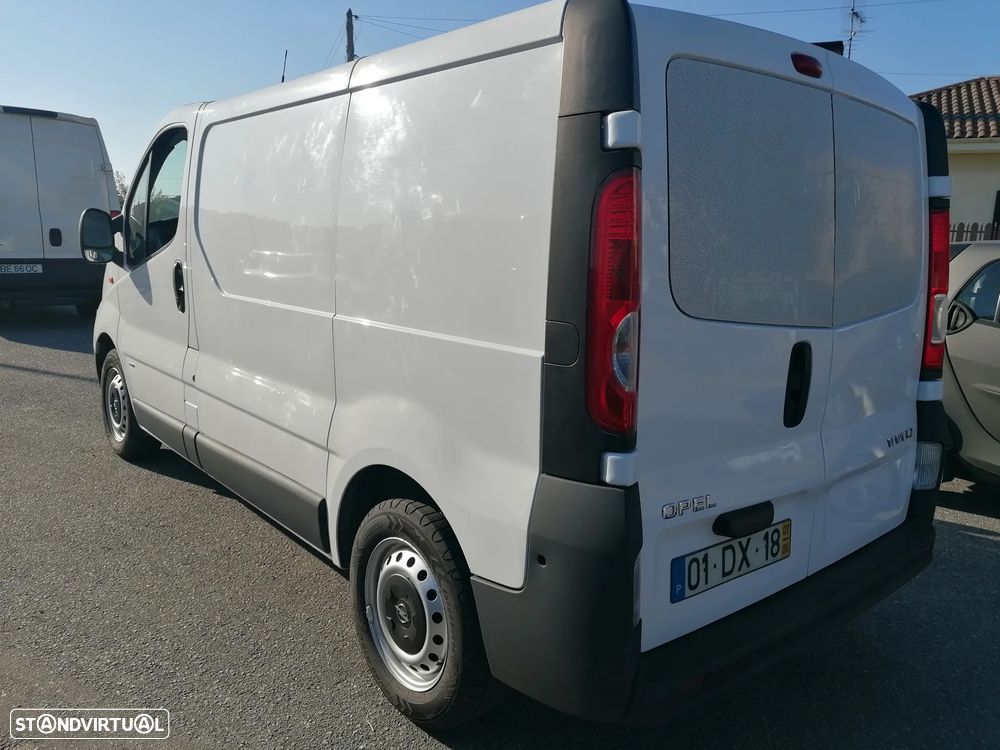 Opel Vivaro 2.0 - 6