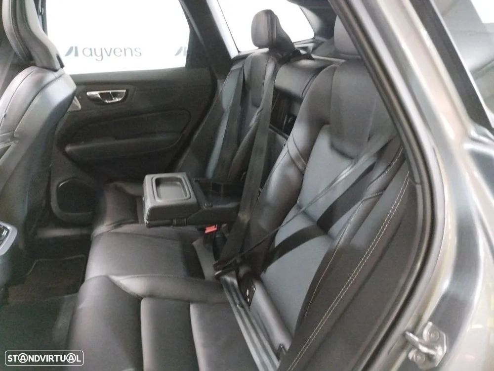 Volvo XC 60 2.0 B4 R-Design - 9