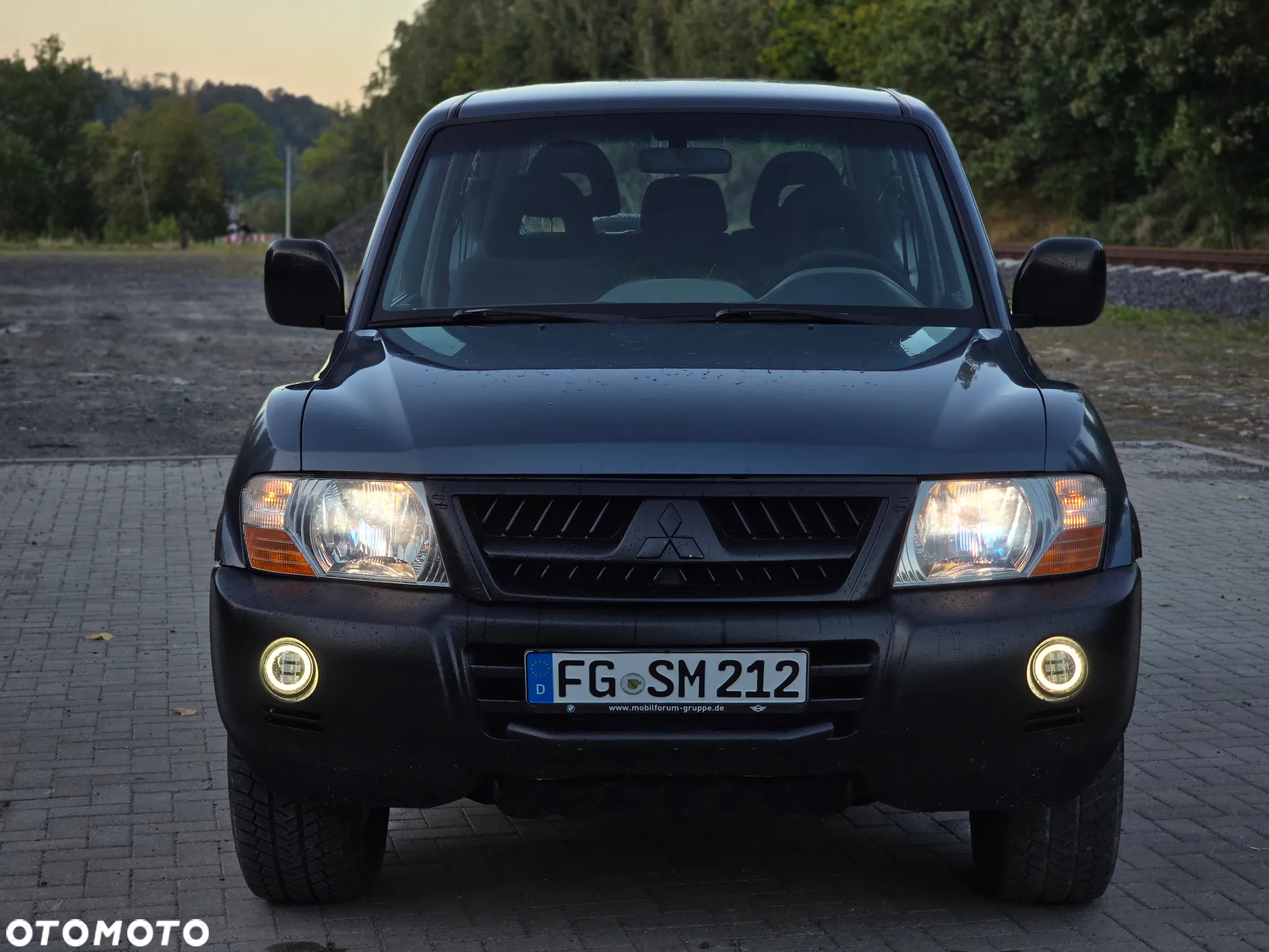 Mitsubishi Pajero - 9
