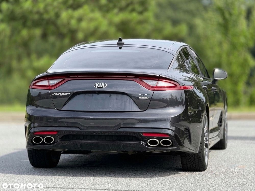 Kia Stinger - 6