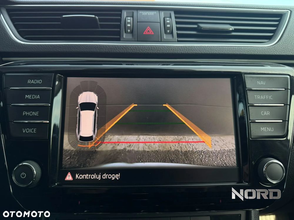 Skoda Superb 2.0 TDI 4x4 DSG L&K - 14