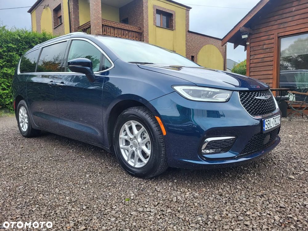 Chrysler Pacifica - 5