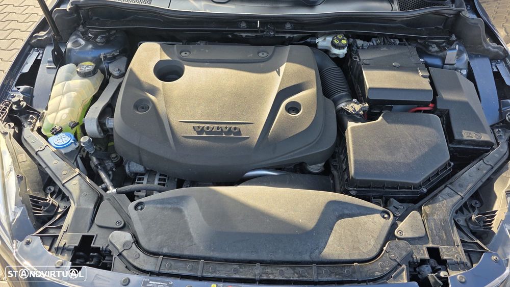Volvo V40 2.0 D3 Momentum Geartronic - 16