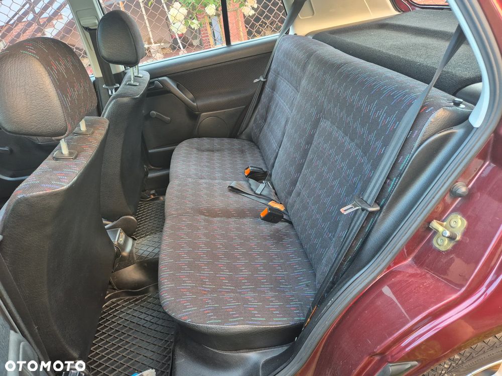 Volkswagen Golf 1.6 CL - 11
