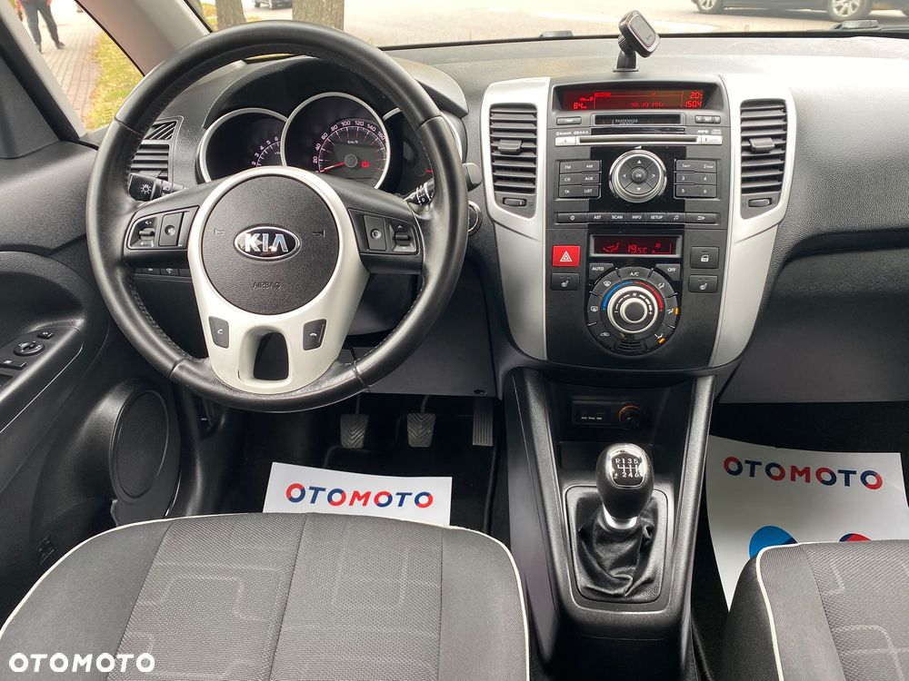 Kia Venga 1.6 CVVT Titanium Collection - 5