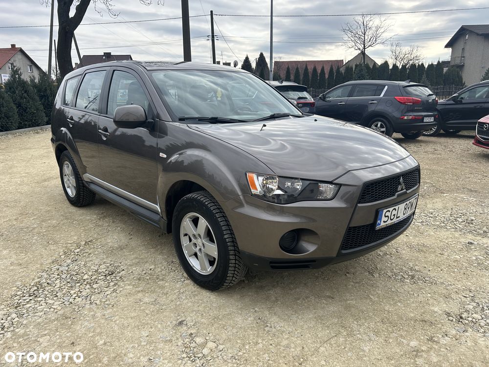 Mitsubishi Outlander 2.0 Intense + 2WD EU5 - 1