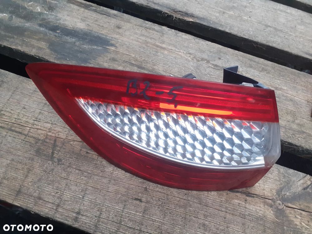 .  TYL TYLNA LAMPA LEWA FORD MONDEO MK4 KOMBI - 2