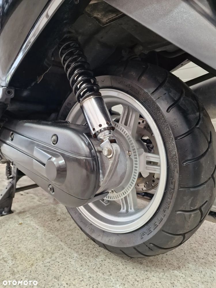Suzuki Burgman - 9