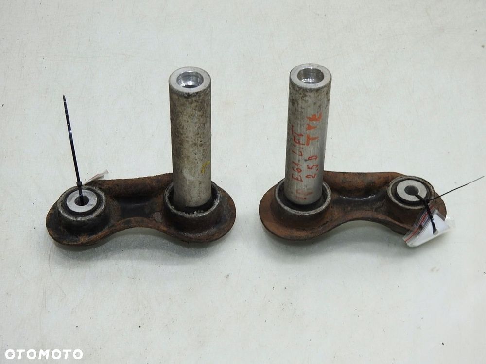 TULEJE WAHACZ ŁĄCZNIK TYŁ TYLNY BMW E61 2.5i - 7