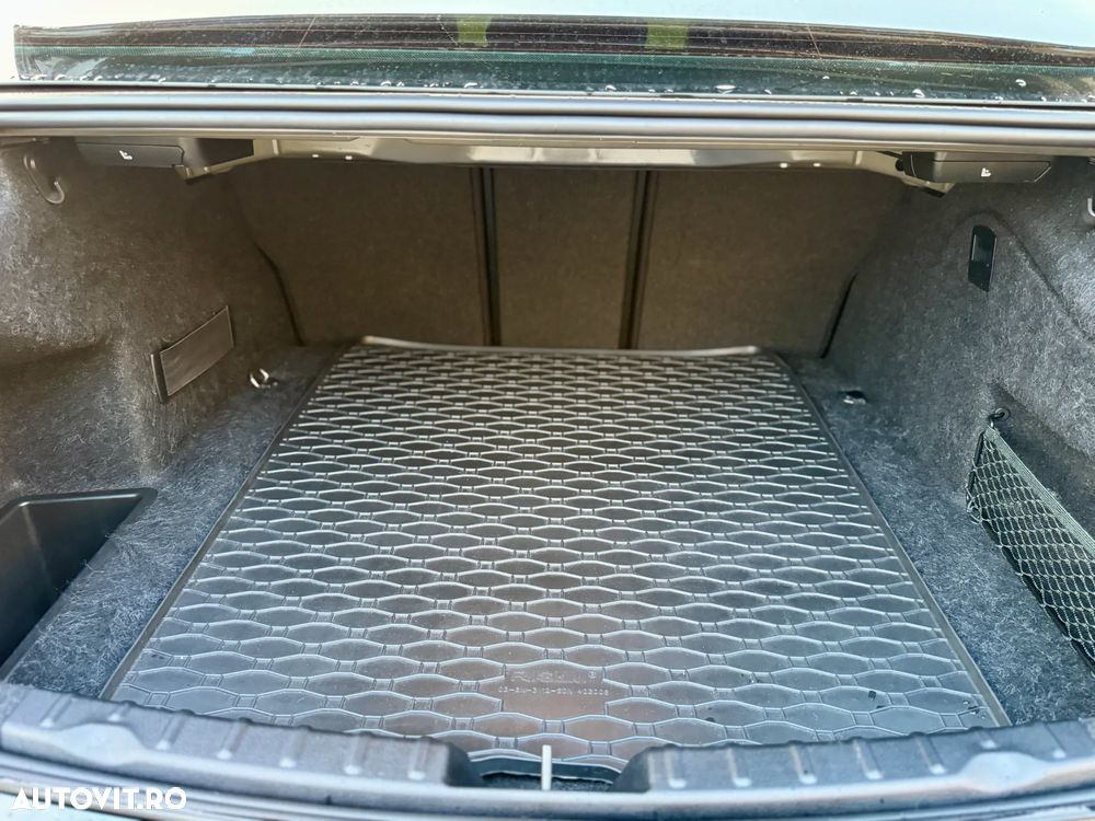 BMW Seria 3 330e iPerformance Sport Line - 23