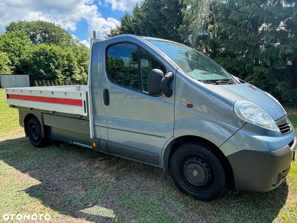Opel Vivaro - 2
