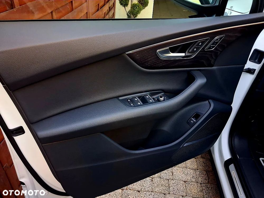 Audi Q7 55 TFSI mHEV Quattro S Line Tiptr - 18