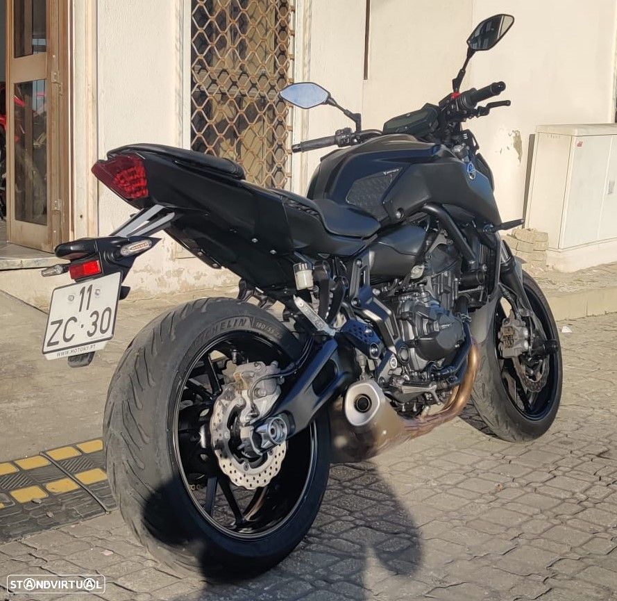 Yamaha MT-07 35 Kw (carta A2) - 8