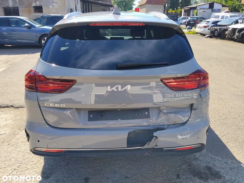 Kia Ceed - 15