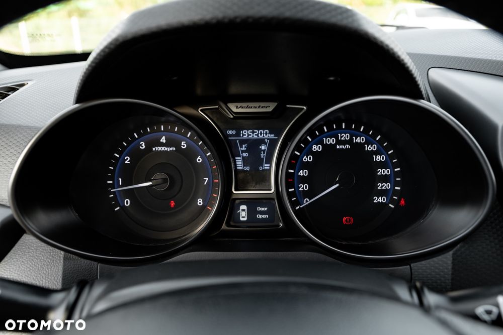 Hyundai Veloster 1.6 Turbo Premium - 30
