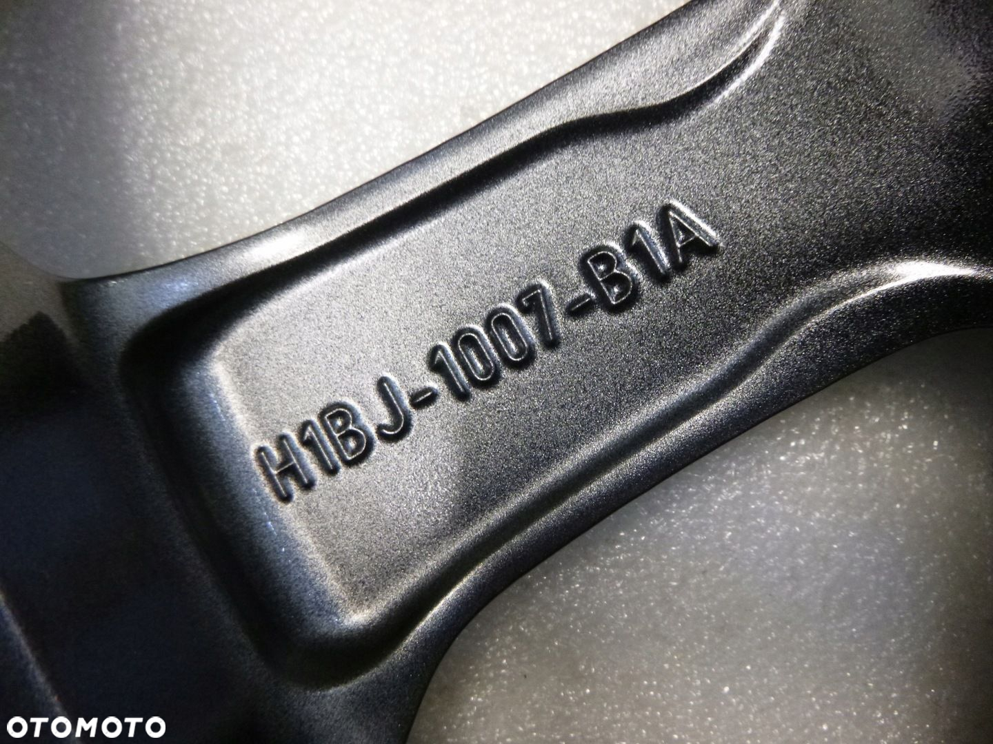 FORD FIESTA MK8 FELGA R16 6,5Jx16H2 ET47,5 - 11