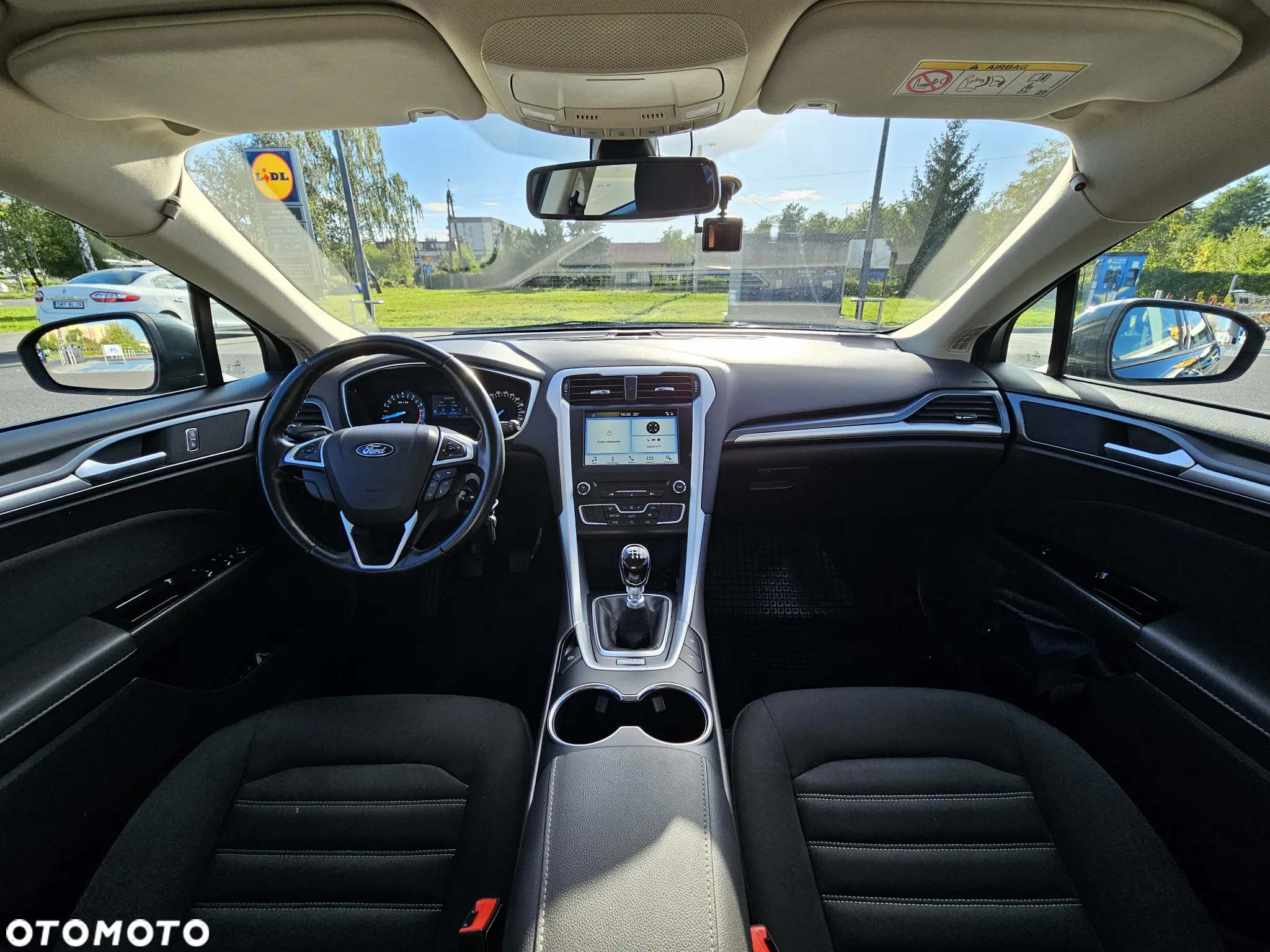 Ford Mondeo 1.5 EcoBoost Trend - 12