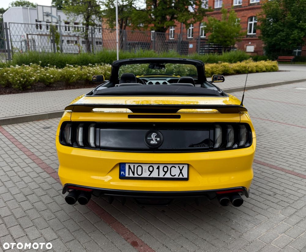 Ford Mustang - 16