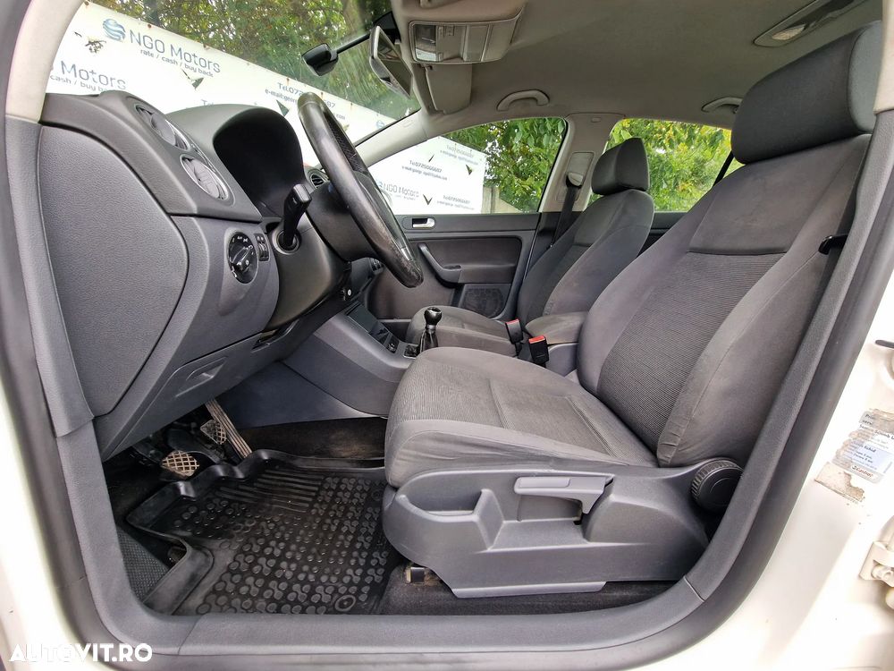 Volkswagen Golf 1.6 Team - 12