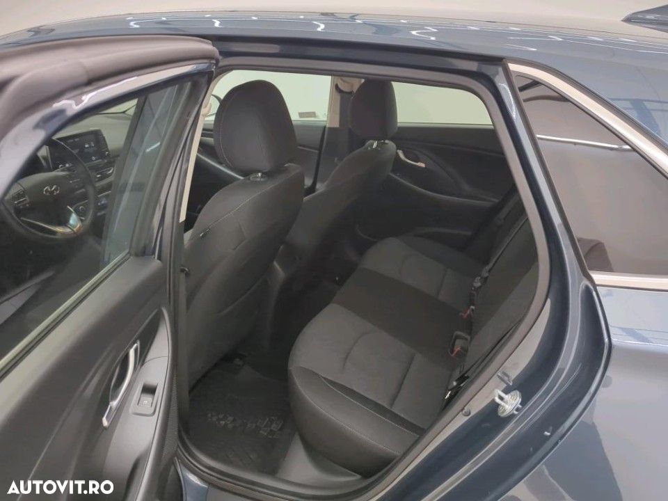 Hyundai i30 1.5 110CP 5DR M/T Highway - 12