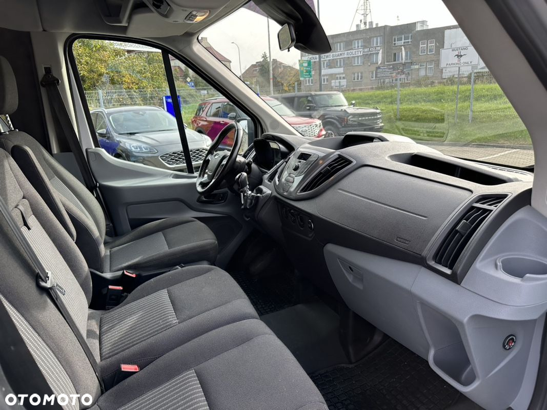 Ford Transit - 9