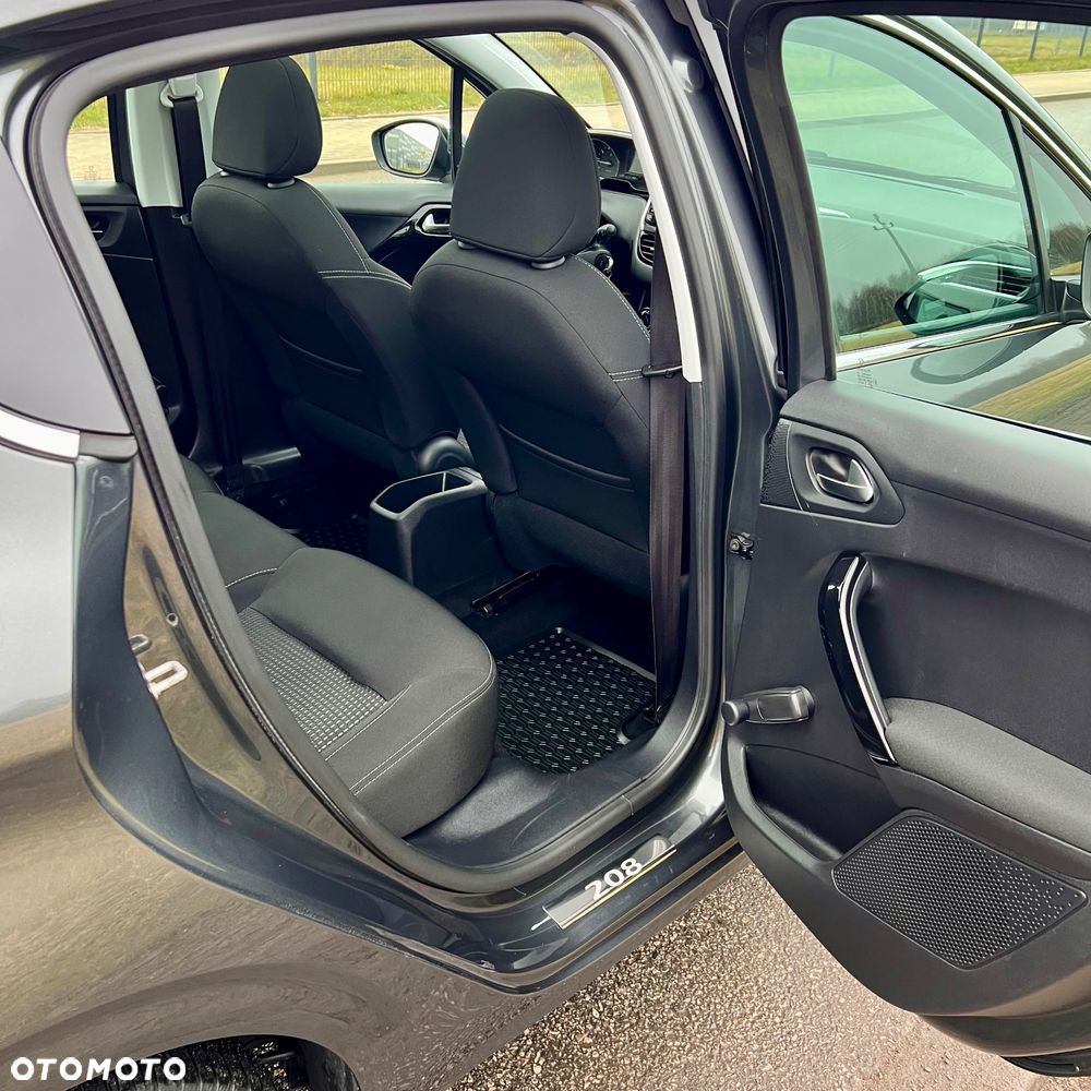 Peugeot 208 82 PureTech Style - 25