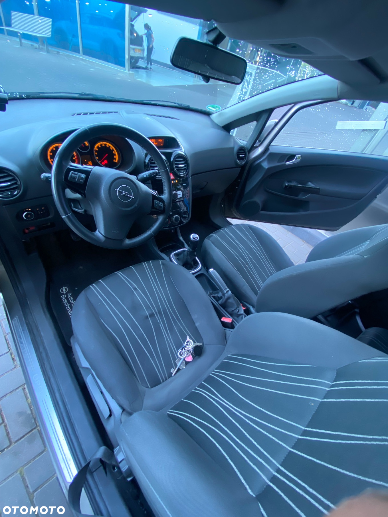 Opel Corsa 1.4 16V 150 Jahre - 5