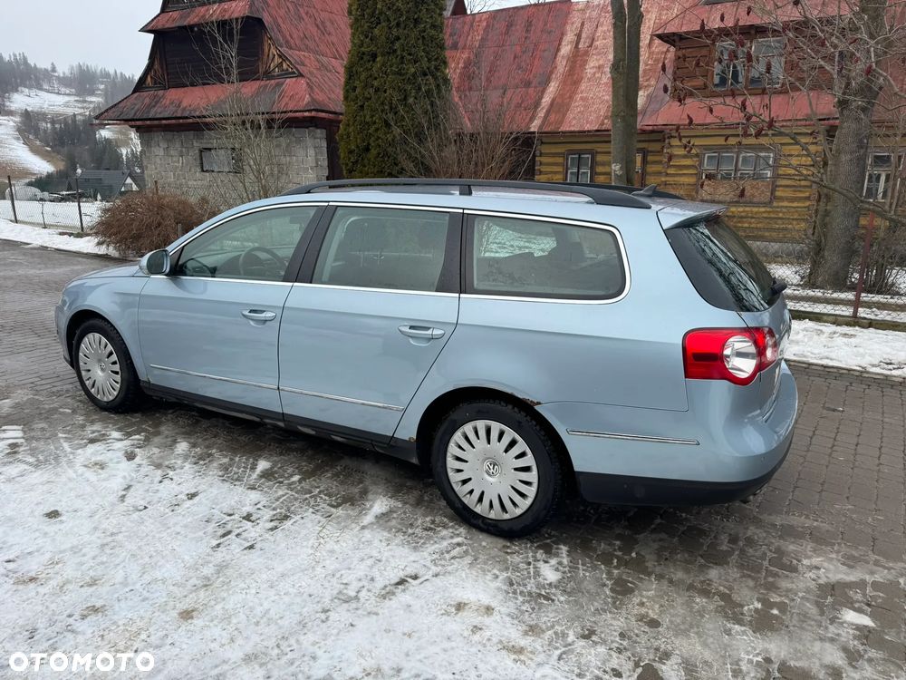 Volkswagen Passat 1.9 TDI Comfortline - 4