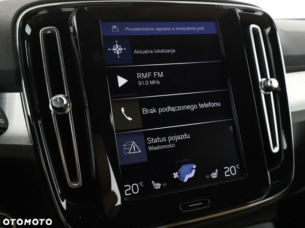 Volvo XC 40 D4 AWD Momentum Pro - 24
