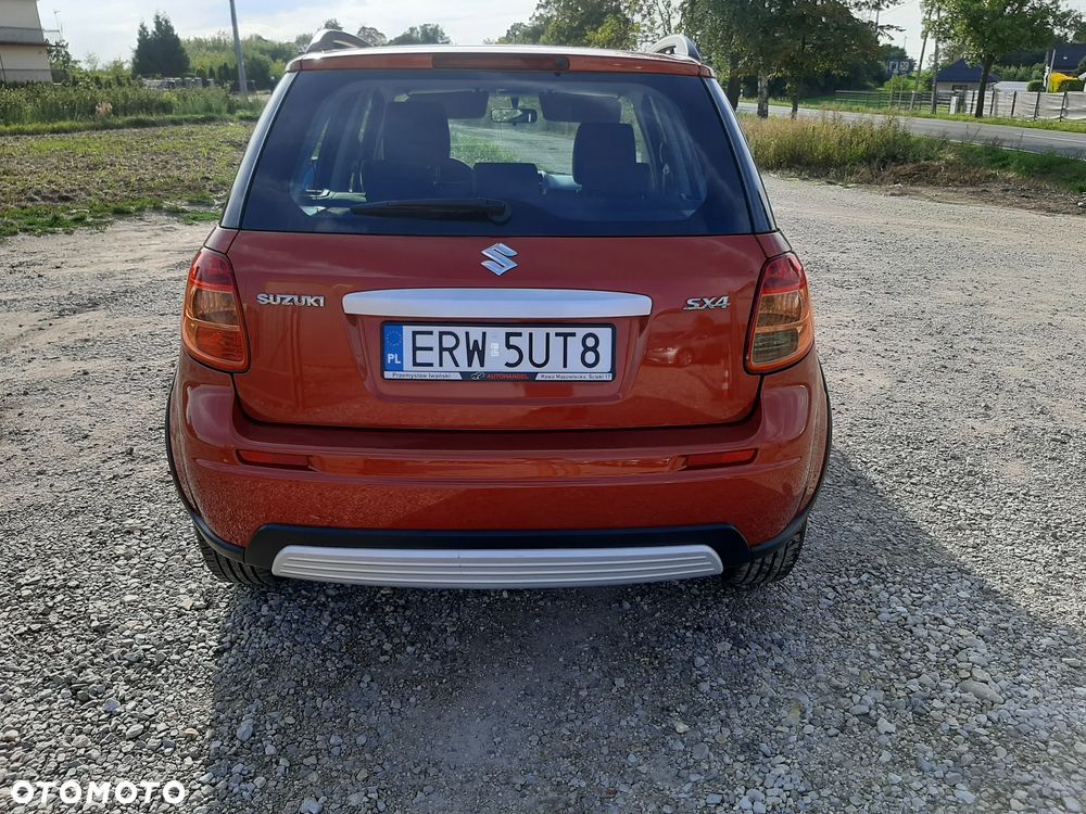 Suzuki SX4 1.5 Streetline 4x2 Classic - 2