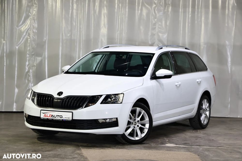 Skoda Octavia 1.6 TDI DSG Ambition - 2