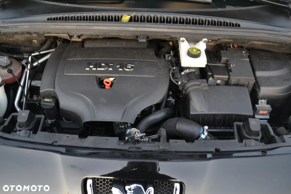 Peugeot 5008 - 24
