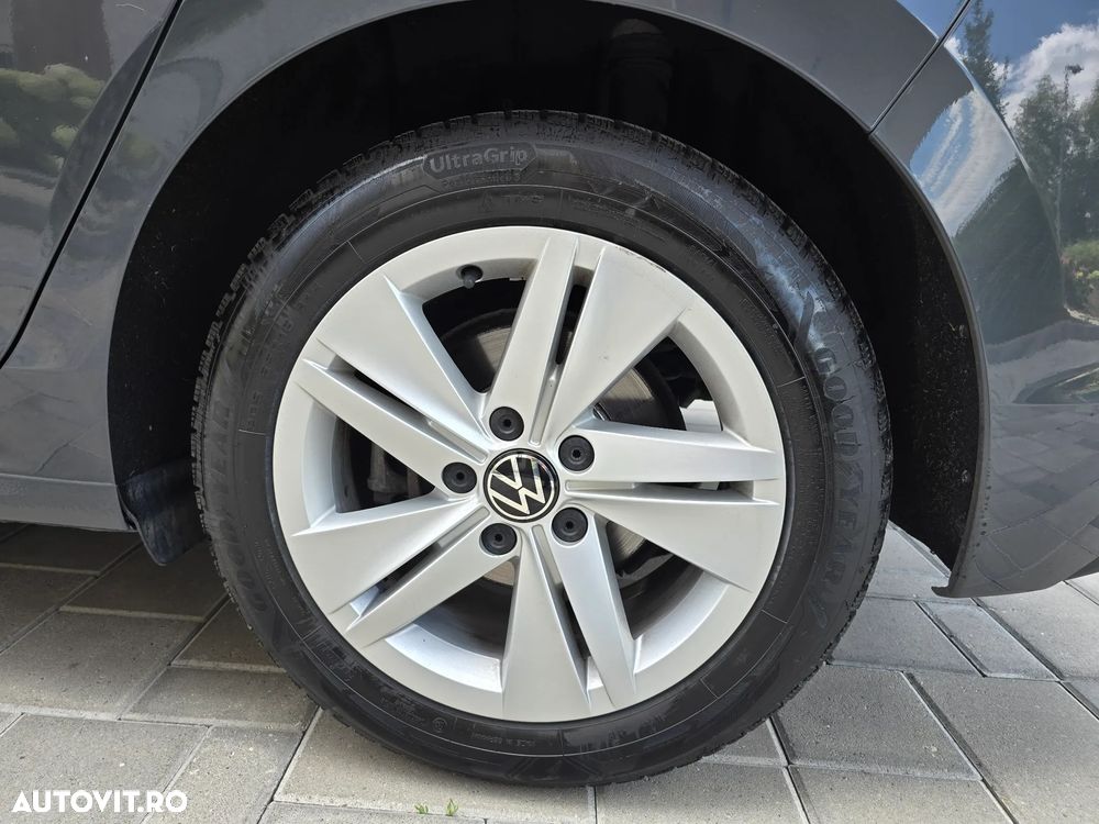 Volkswagen Golf - 11