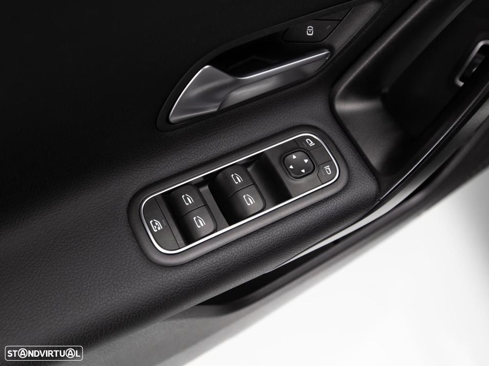 Mercedes-Benz A 250 e — fotografia 14