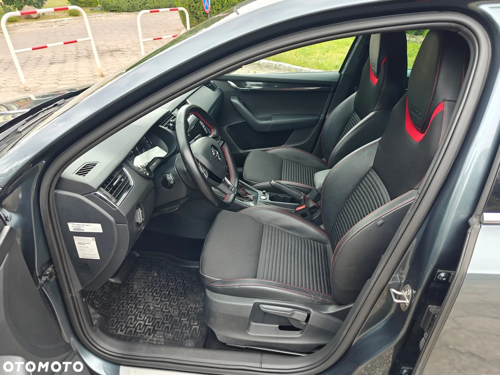 Skoda Octavia 2.0 TSI RS DSG - 9