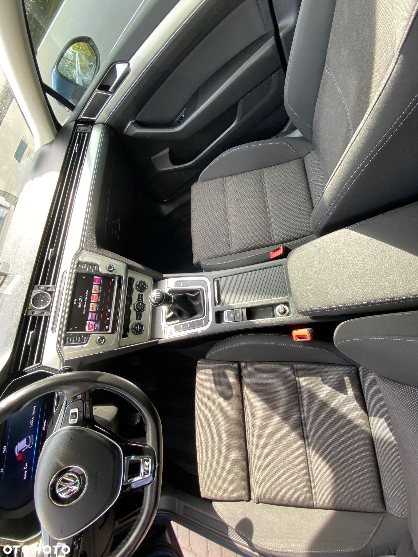 Volkswagen Passat Variant 1.6 TDI (BlueMotion Technology) Comfortline - 21