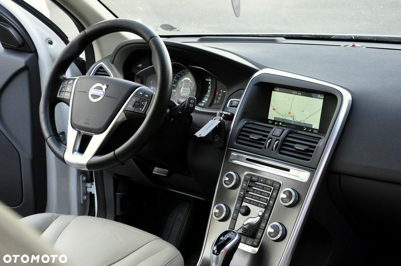 Volvo XC 60 D4 Drive-E Momentum - 6