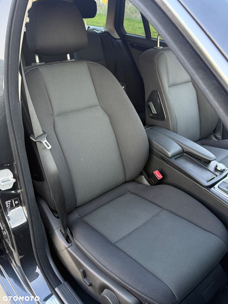 Mercedes-Benz Klasa C 180 CGI Automatik BlueEFFICIENCY - 29